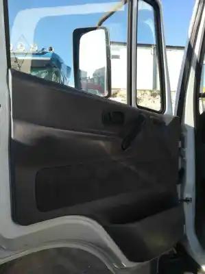 Veicolo di demolizione nissan atleon 165 dell'anno 2002 alimentato b660