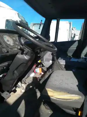 Veicolo di demolizione nissan atleon 165 dell'anno 2002 alimentato b660