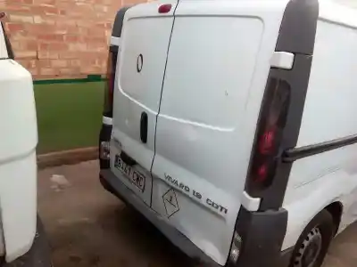 Veículo de Sucata opel vivaro combi 2.7t corto do ano 2004 alimentado f9q u7