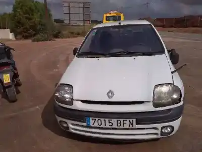 Здавання транспортного засобу renault clio ii fase i (b/cbo) 1.9 d alize року 2000 потужний f8q k6
