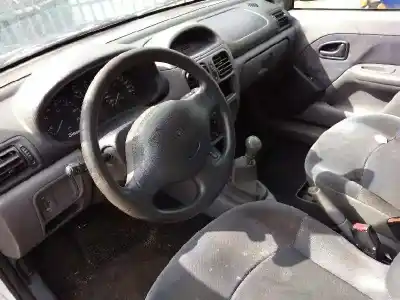 Здавання транспортного засобу renault clio ii fase i (b/cbo) 1.9 d alize року 2000 потужний f8q k6