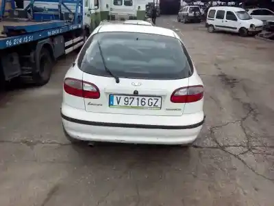 Veículo de Sucata daewoo lanos i do ano 1997 alimentado 