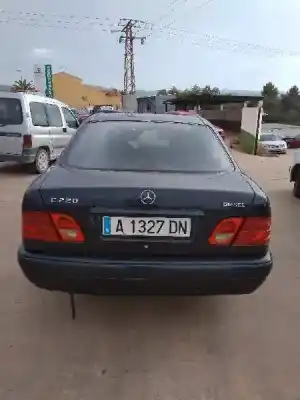 Утилизация автомобиля mercedes-benz clase e (w210) berlina diesel 220 diesel (210.004) года 1997 питание 604912