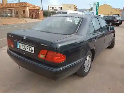 Утилизация автомобиля mercedes-benz clase e (w210) berlina diesel 220 diesel (210.004) года 1997 питание 604912