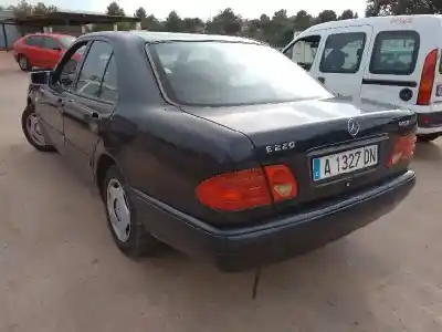 Утилизация автомобиля mercedes-benz clase e (w210) berlina diesel 220 diesel (210.004) года 1997 питание 604912