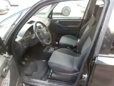 Veicolo di demolizione opel meriva blue line dell'anno 2005 alimentato z17dth