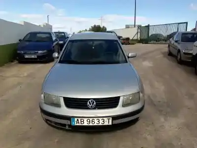 Vehicul casat VOLKSWAGEN PASSAT BERLINA (3B2) Comfortline al anului 1999 alimentat AJM