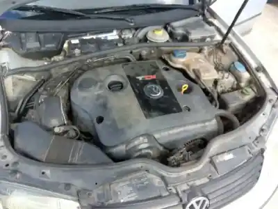 Veículo de Sucata volkswagen passat berlina (3b2) comfortline do ano 1999 alimentado ajm