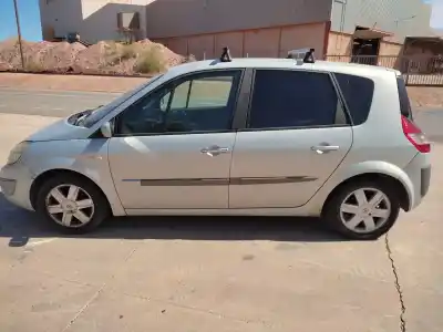 Scrapping Vehicle renault scenic ii confort authentique of the year 2003 powered k9k d7