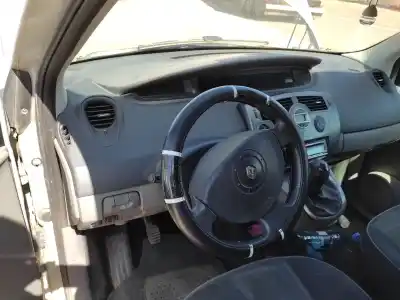 Scrapping Vehicle renault scenic ii confort authentique of the year 2003 powered k9k d7