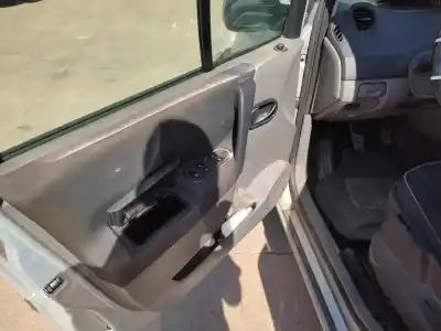 Scrapping Vehicle renault scenic ii confort authentique of the year 2003 powered k9k d7