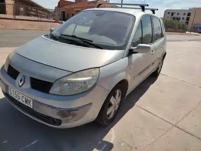 Scrapping Vehicle renault scenic ii confort authentique of the year 2003 powered k9k d7