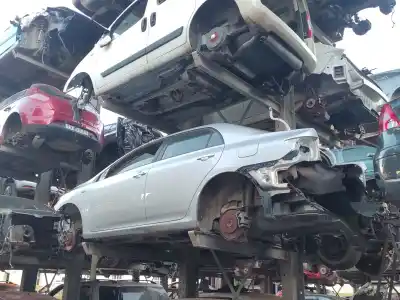 Scrapping Vehicle toyota corolla (e15) high of the year 2007 powered 1ad