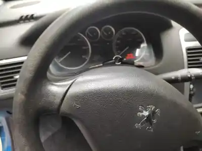 Veicolo di demolizione peugeot 307 (s1) xr clim dell'anno 2004 alimentato rhy (dw10td)