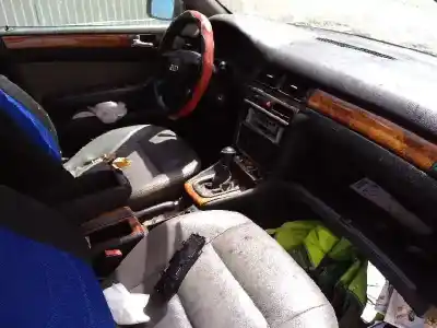 Veículo de Sucata audi a6 berlina (4b2) 2.5 tdi do ano 2001 alimentado ake