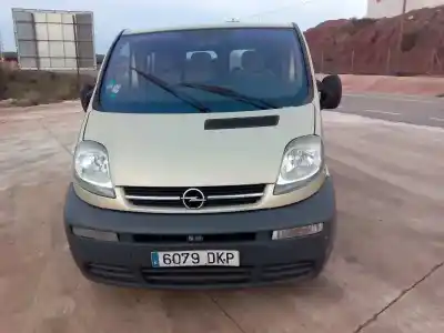 Veículo de Sucata OPEL VIVARO Combi 2.7t Corto do ano 2005 alimentado F9Q U7