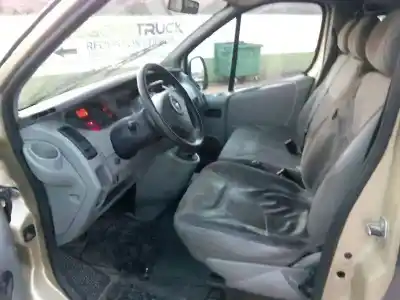 Veículo de Sucata opel vivaro combi 2.7t corto do ano 2005 alimentado f9q u7