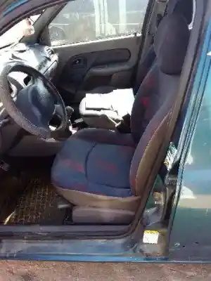 Veicolo di demolizione renault clio ii fase i (b/cbo) 1.9 d alize dell'anno 1998 alimentato f8q