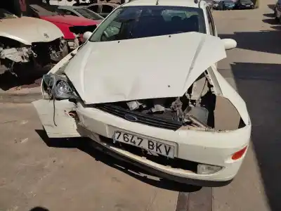 Veículo de Sucata ford focus turnier (cak) ambiente do ano 2001 alimentado fydb