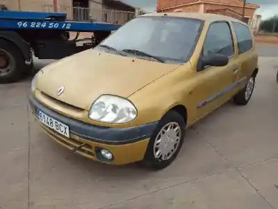 Здавання транспортного засобу renault clio ii fase i (b/cbo) 1.2 року 2000 потужний d7f g7