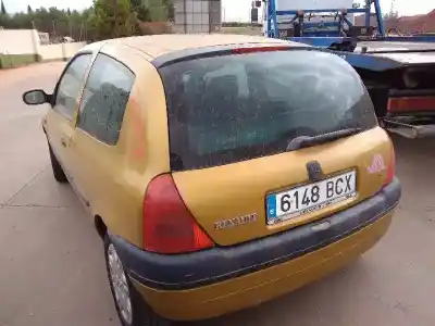 Здавання транспортного засобу renault clio ii fase i (b/cbo) 1.2 року 2000 потужний d7f g7
