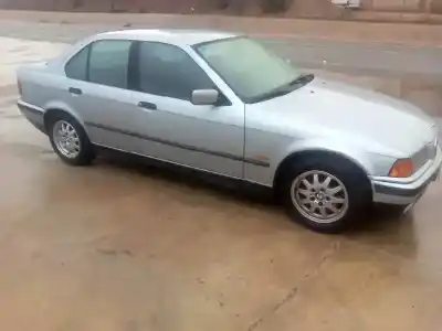 Veículo de Sucata bmw serie 3 berlina (e36) 316i do ano 1996 alimentado 16-4e-2 g