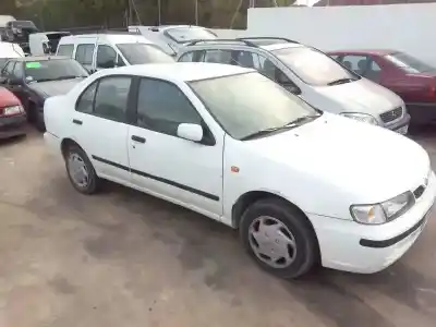 Veículo de Sucata nissan almera (n15) competence (1998) do ano 1998 alimentado 