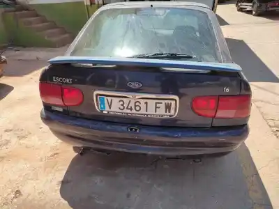 Vehicul casat ford escort berlina/turnier cl berlina al anului 1997 alimentat l1e