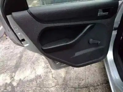 Veículo de Sucata ford focus berlina (cap) ambiente (d) do ano 2006 alimentado 