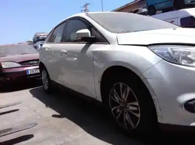 Veicolo di demolizione ford focus turn. (cb8) titanium dell'anno 2012 alimentato 