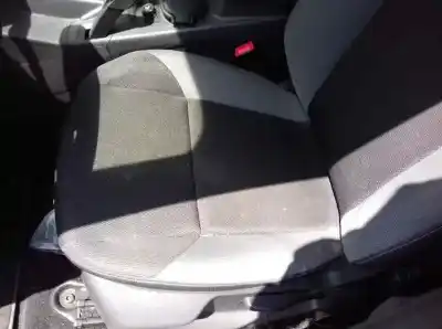 Veicolo di demolizione ford focus turn. (cb8) titanium dell'anno 2012 alimentato 