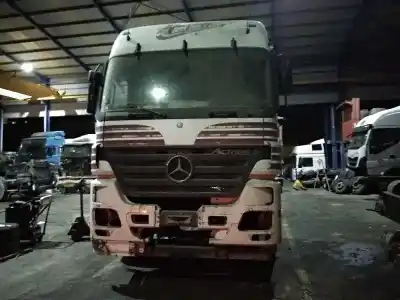 Vehicul casat MERCEDES-BENZ ACTROS 2/3 2 - EJES / 6 CIL. 12.0 V6 Diesel (OM 501 LA) al anului 2004 alimentat 