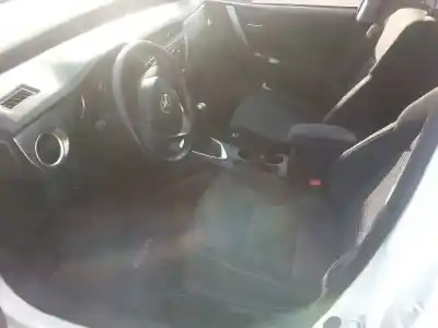 Veículo de Sucata toyota auris live do ano 2014 alimentado 1zr