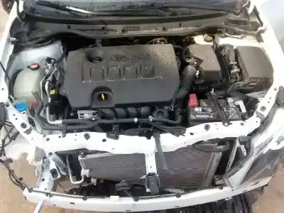 Veículo de Sucata toyota auris live do ano 2014 alimentado 1zr