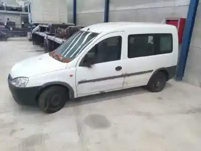 Veículo de Sucata opel combo * do ano 2002 alimentado 