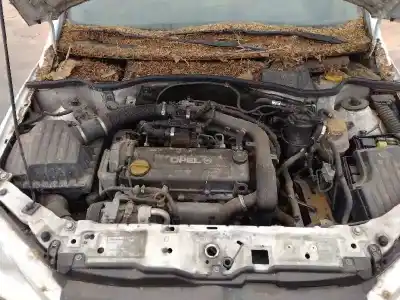 Veículo de Sucata opel combo * do ano 2002 alimentado 
