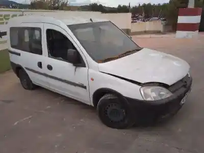 Veículo de Sucata opel combo * do ano 2002 alimentado 