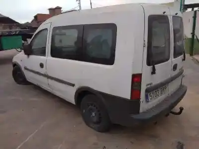 Veículo de Sucata opel combo * do ano 2002 alimentado 