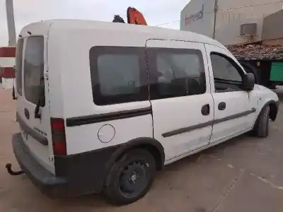 Veículo de Sucata opel combo * do ano 2002 alimentado 