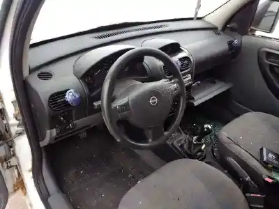Veículo de Sucata opel combo * do ano 2002 alimentado 