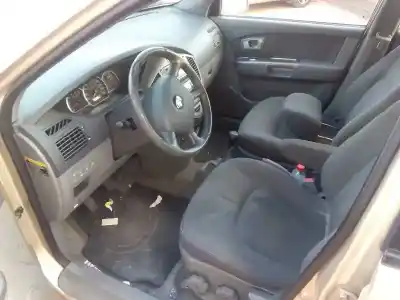 Veículo de Sucata kia carens 2.0 crdi ex monovolumen do ano 2006 alimentado d4ea