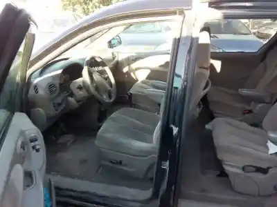 Vehicul casat chrysler voyager (rg) 2.5 crd se grand voyager al anului 2007 alimentat vm07c