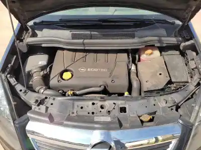 Veicolo di demolizione OPEL ZAFIRA B Cosmo dell'anno 2007 alimentato Z19DT
