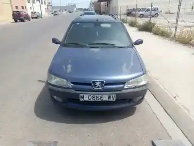 Véhicule à la ferraille peugeot 306 break style de l'année 1998 alimenté wjz