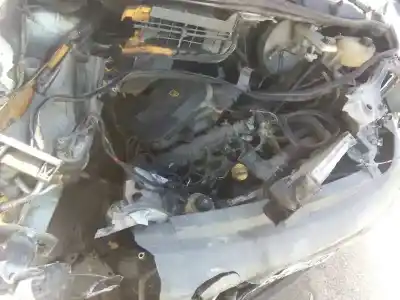 Veículo de Sucata renault trafic combi (ab 4.01) passenger authentique combi corto do ano 2003 alimentado f9q u7