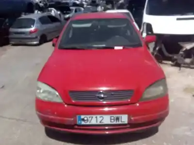 opel astra g berlina del año 2002