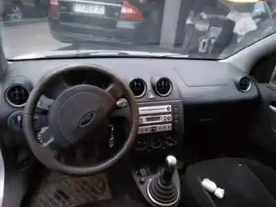 Veicolo di demolizione ford fiesta (cbk) ambiente dell'anno 2005 alimentato f6ja