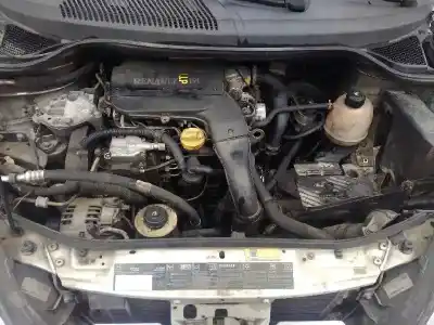 Veículo de Sucata RENAULT                                            SCÉNIC I MONOSPACE (JA0/1_, FA0_)                                                                                                                                                                                                                          1.9 dTi (JA1U) do ano 2002 alimentado F9Q Q7