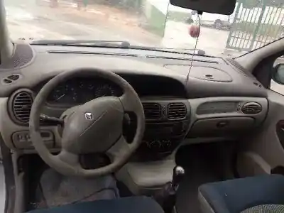 Veículo de Sucata renault scénic i monospace (ja0/1_, fa0_) 1.9 dti (ja1u) do ano 2002 alimentado f9q q7