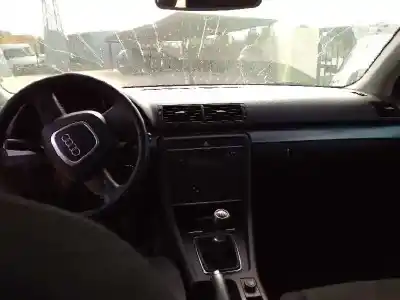 Veículo de Sucata audi a4 berlina (8e) 2.0 tdi 16v (103kw) do ano 2005 alimentado blb